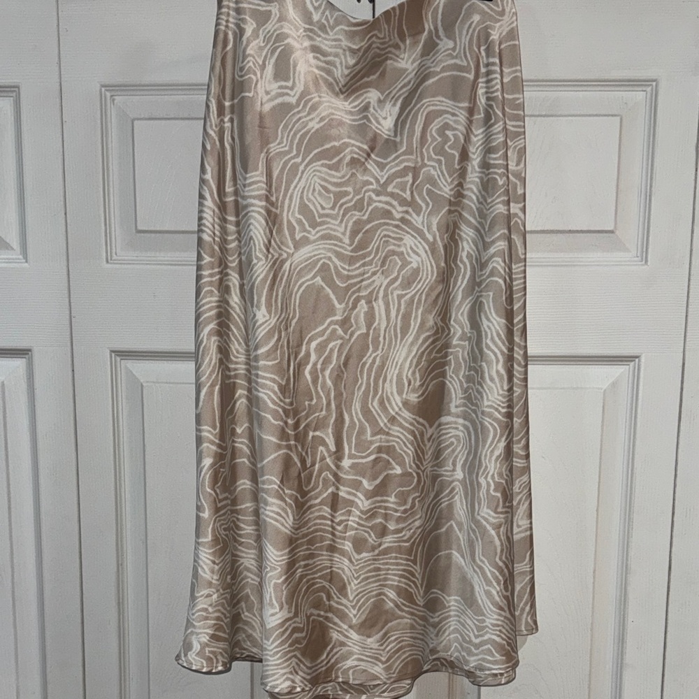 Forever 21 Elegant Tan and White Women's Skirt